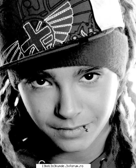 Poze cu Tommilicious:)) - Black and white - ^^Poze^^