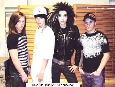 **^^acu chiar ma enerveaza..........**^^ - omg....dak sunteti fane th il acceptati asa cum - ^^Bill^^