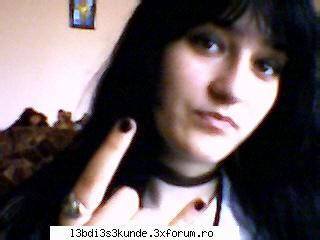 nu prea imi place sa ma 17 ani...sunt innascuta pe 31 sunt din la toate....o poza cu mine