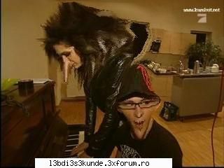 poze ha!oas3 - bill sa cant la pian!mai bn decat tine gustav! - ^^Tokio Hotel^^